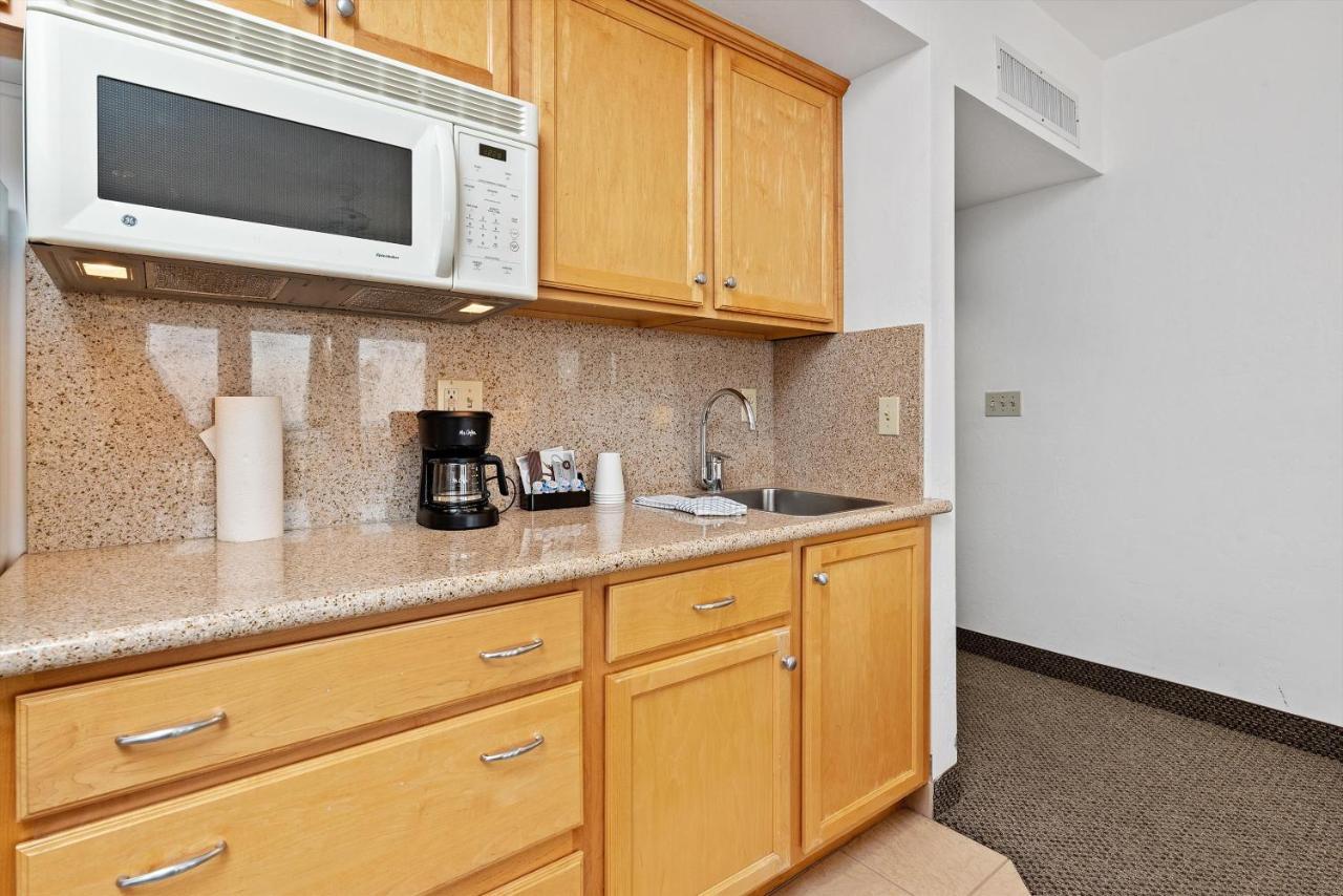 Beach House Inn & Suites بيسمو بيتش، سان لويس أوبيسبو، كاليفورنيا المظهر الخارجي الصورة